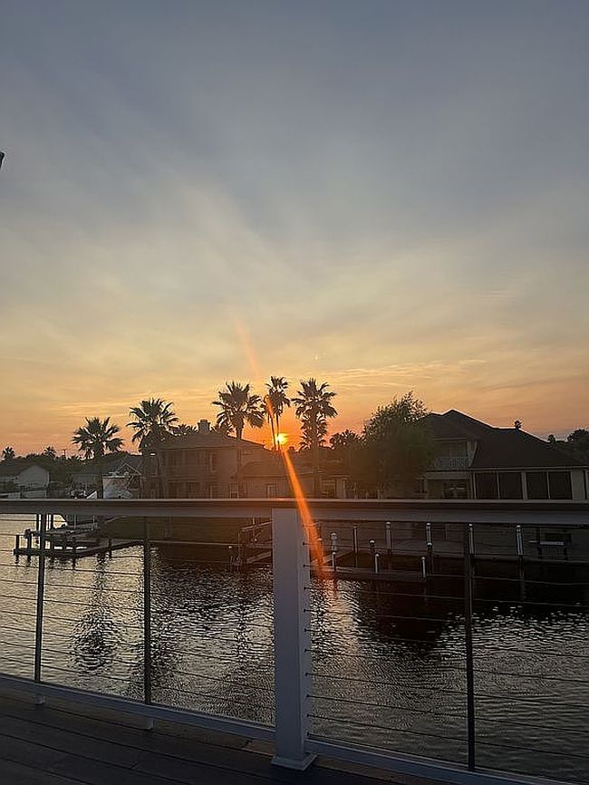 Photo of 113 Tarpon Ct, Aransas Pass, TX