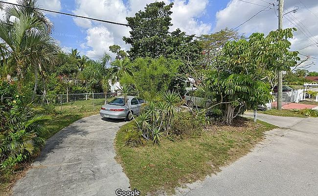 Photo of 915 Lehto Ln, Lake Worth, FL