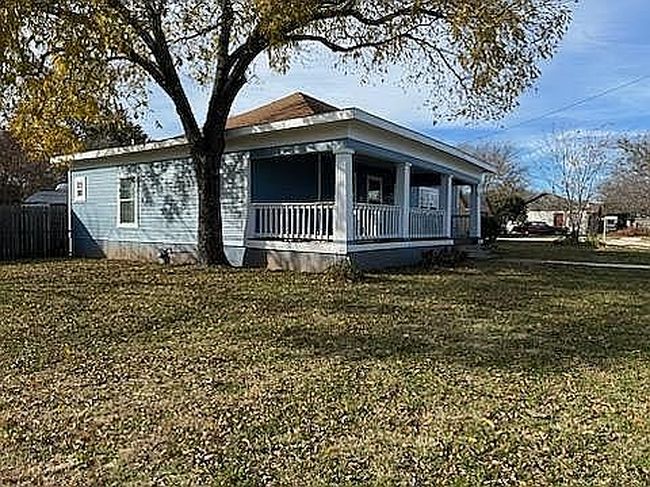 Image of 2200 N Hickory St