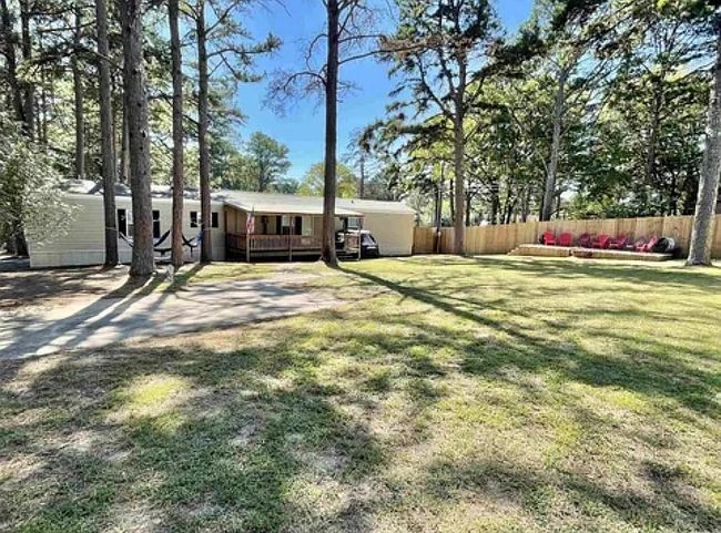 Image of 112 Chalet Cir