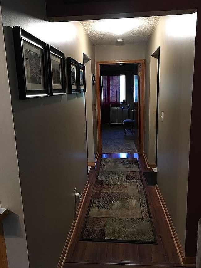 Photo of 111 Yorkton Rdg, Little Canada, MN