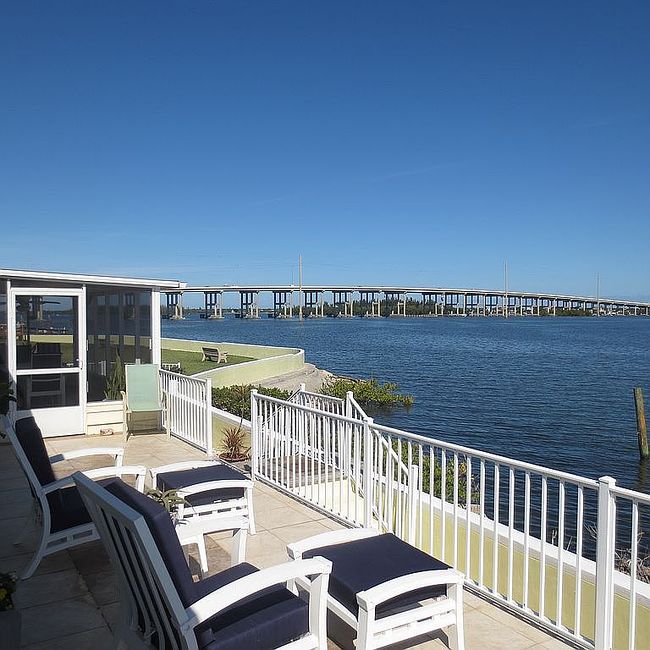 Photo of 113 E Harbor Dr