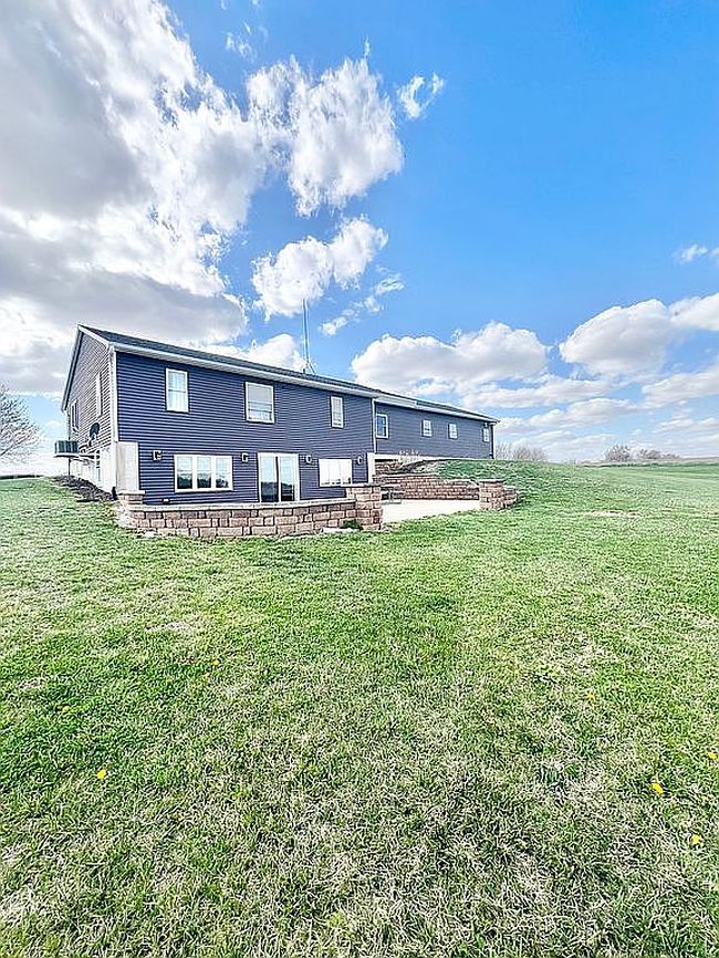 Image of 1601 Ginkgo Ave