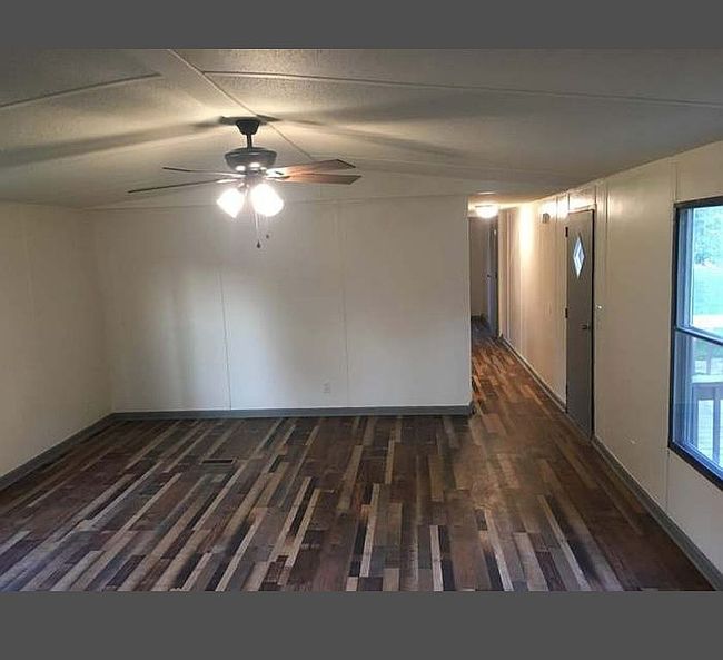 Image of 240 Shannon Dr