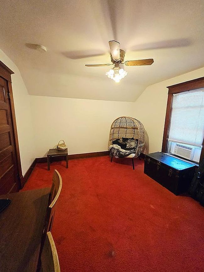 Photo of 211 Indian Ave, Hastings, IA