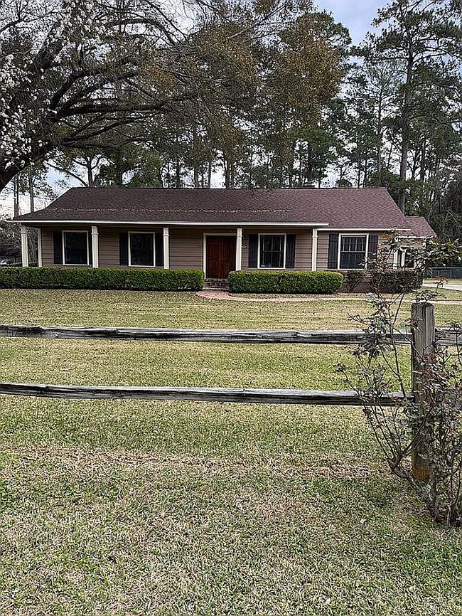 Additional photo 1 of property located at 85 Acacia Blvd
