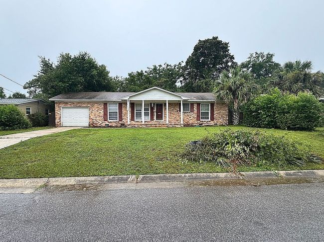 3815 Summer Dr, Pensacola, FL