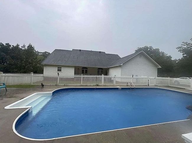 Photo of 101 Woodberry Ct, Crossett, AR