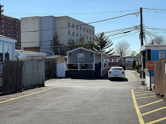 Photo of 190 W 24th St Trailer D5, Bayonne, NJ