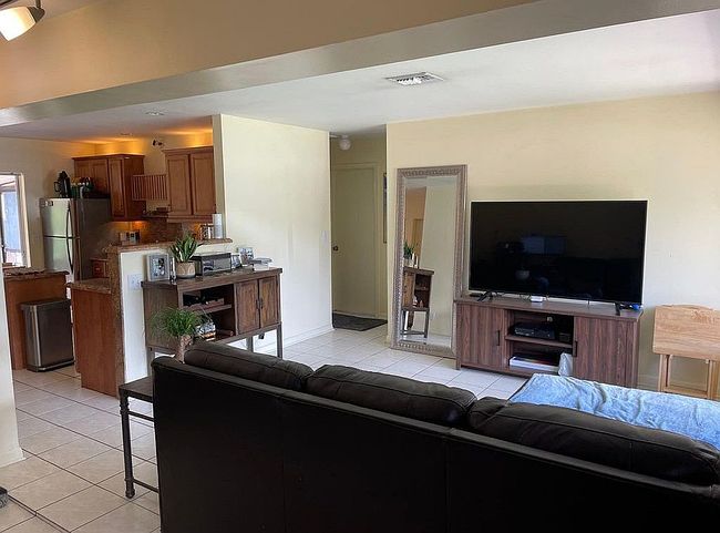 Image of 935 Bignonia Rd