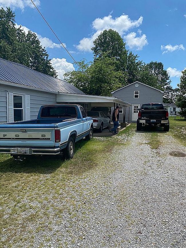 Image of 206 Mayfair Dr