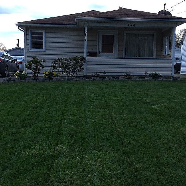 Photo of 558 Maplewood Ave, Struthers, OH