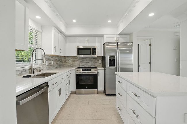 Image of 2203 Se Santa Barbara Pl