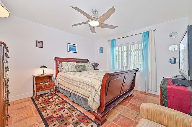 Image of 2222 Ne 22nd Ave