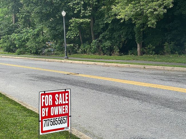 Photo of 1510 Capital View Dr, New Cumberland, PA