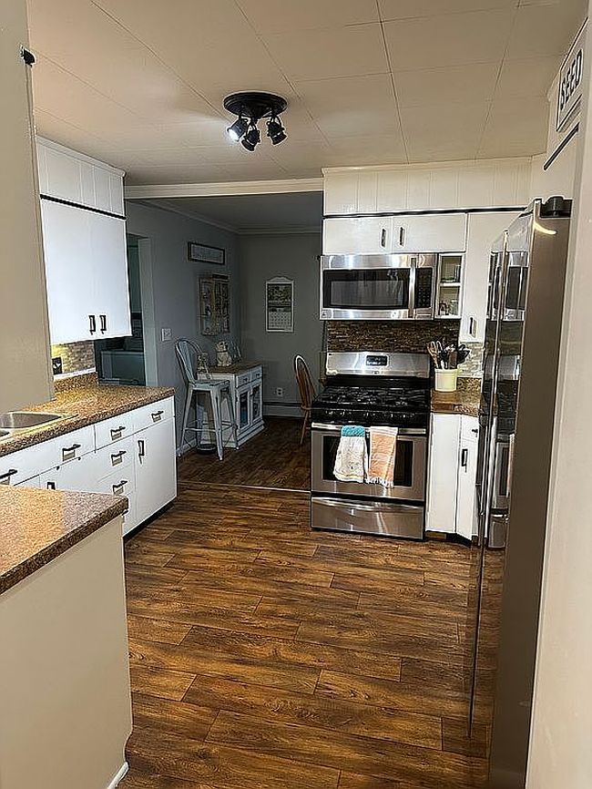 Image of 402 E Water St