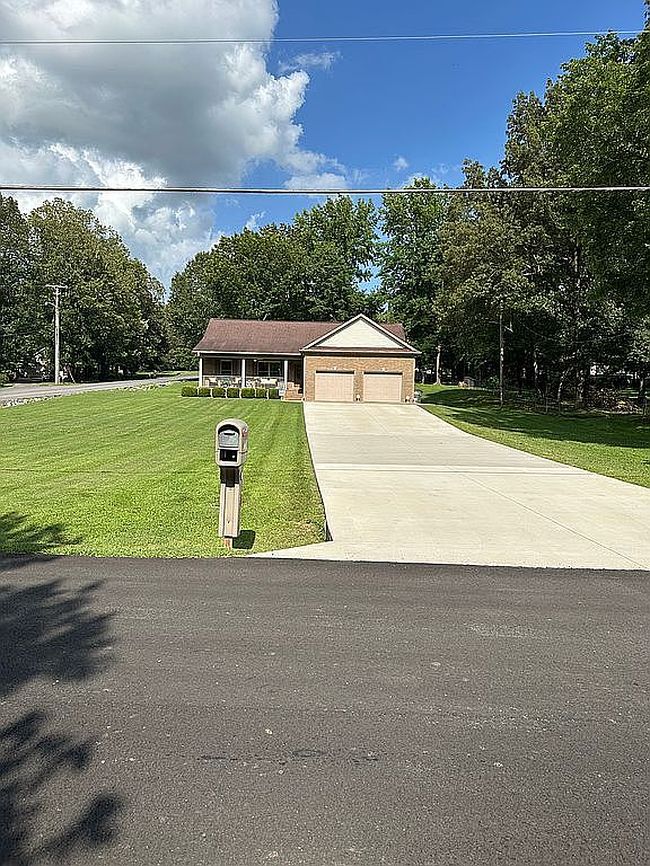 160 Gatewood Dr, Paducah, KY