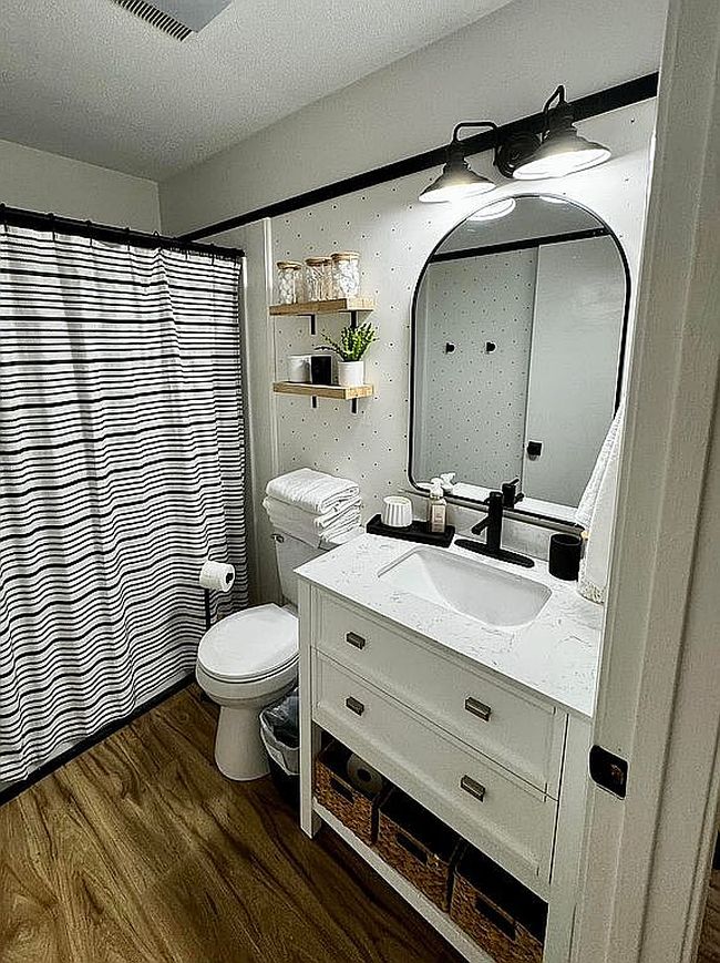 Image of 15 The Cove Ln