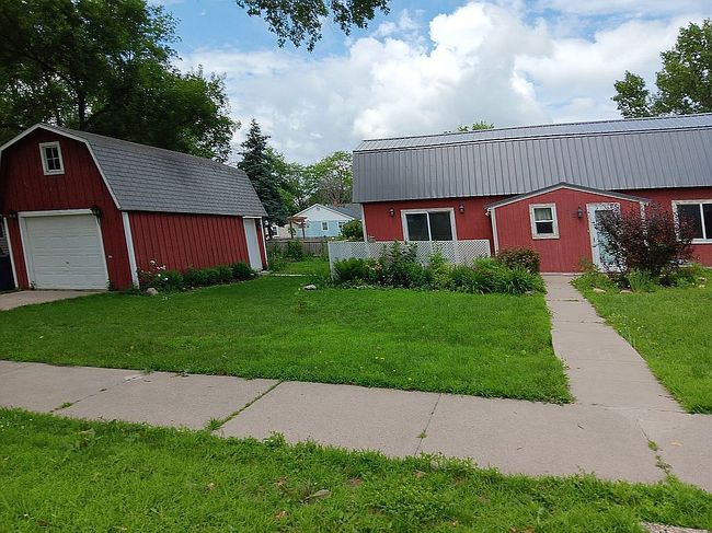 Photo of 312 E 4th St, Volga, SD