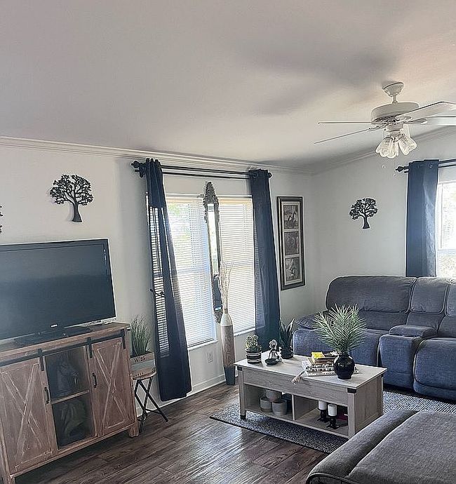 Image of 200 Bay Breeze Loop