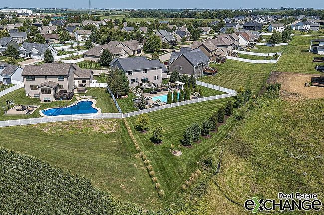 Photo of 6591 Prairie Grass Ln, Bettendorf, IA