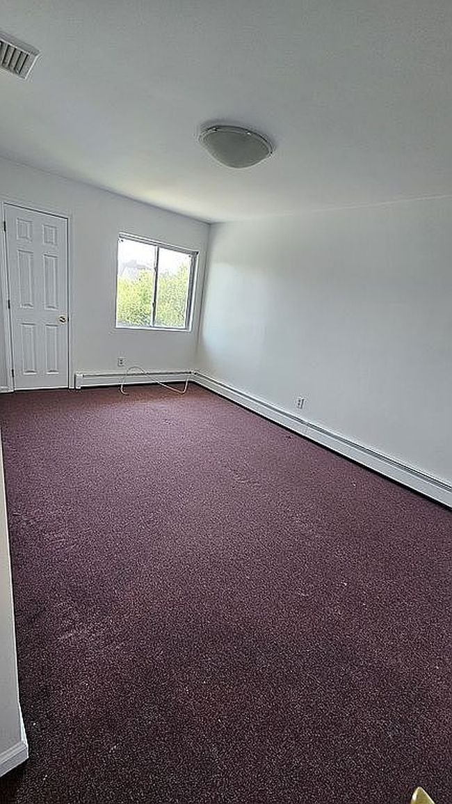 Photo of 338 Beach 17 St, Far Rockaway, NY