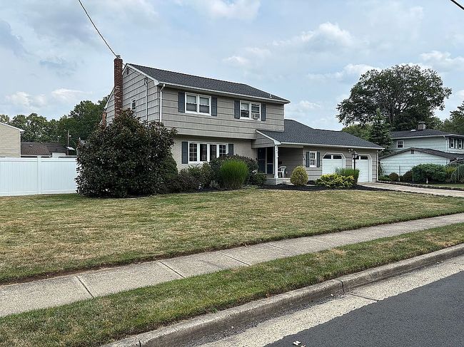 Photo of 106 Devon Ln