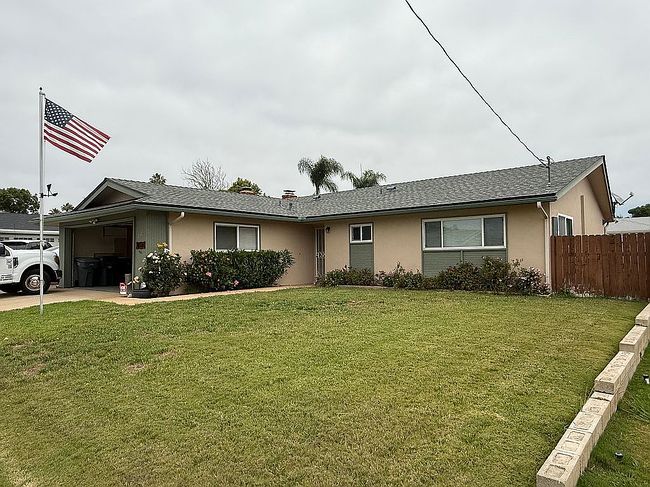 Photo of 1342 N Elm St