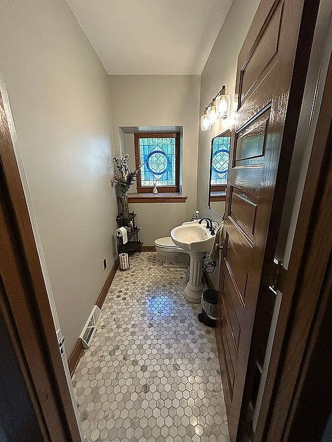 Photo of 1566 Bridge St Nw, Grand Rapids, MI