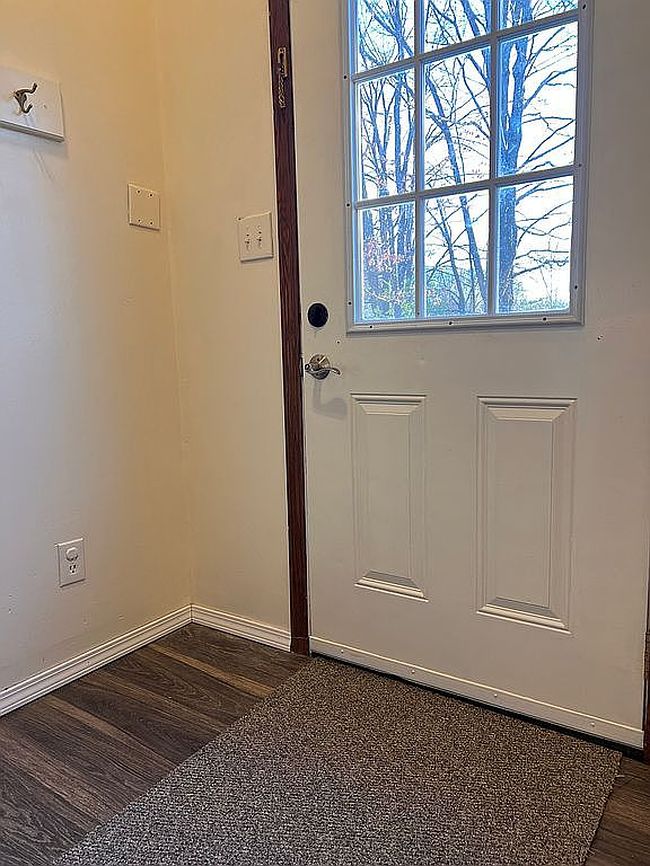 Photo of 77 Pew Rd, Mercer, PA