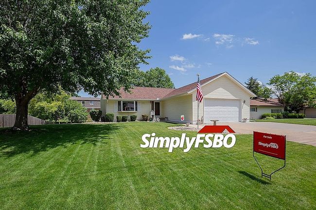 Photo of 3216 55th Street Ct, Moline, IL