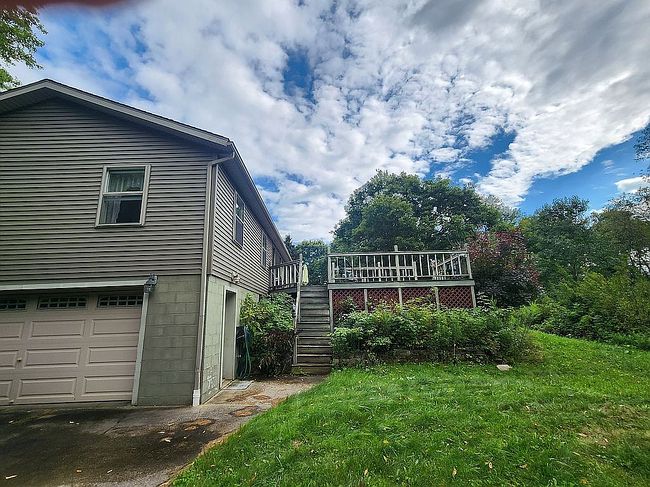 Preview of property located at 218 Mahaley Dr