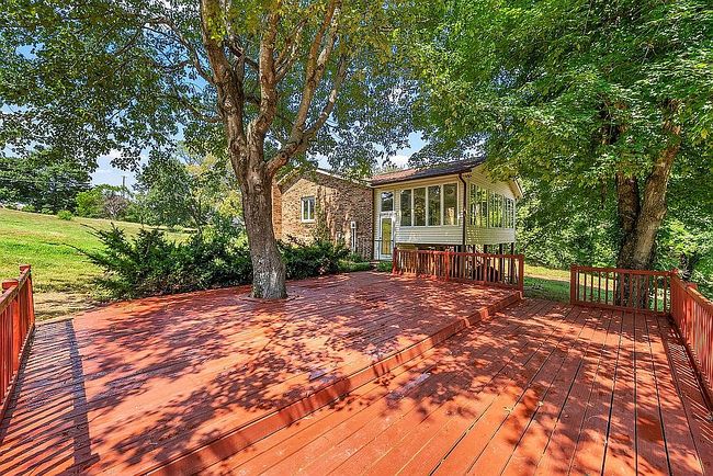 Photo of 938 Belmont Rd