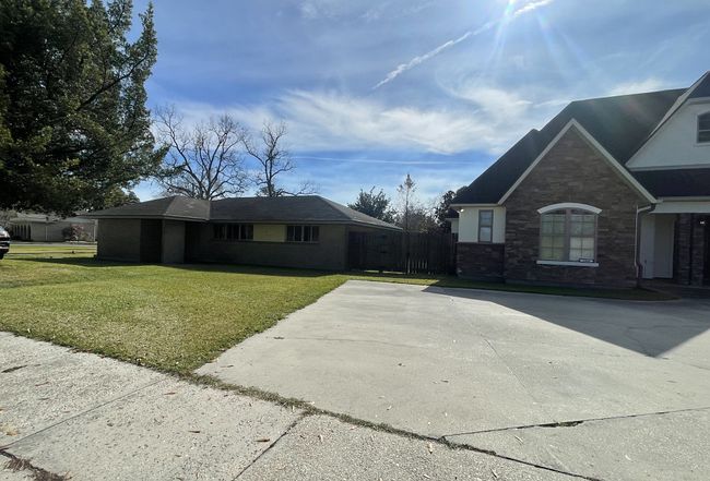 Additional photo 1 of property located at 1006 Mississippi St