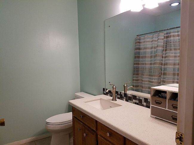 Photo of 2401 Country Meadows Ln, Brenham, TX