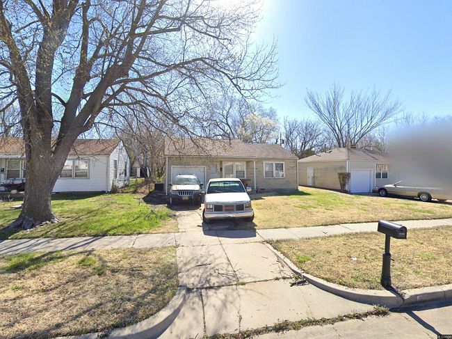 Image of 1542 N Battin Ave