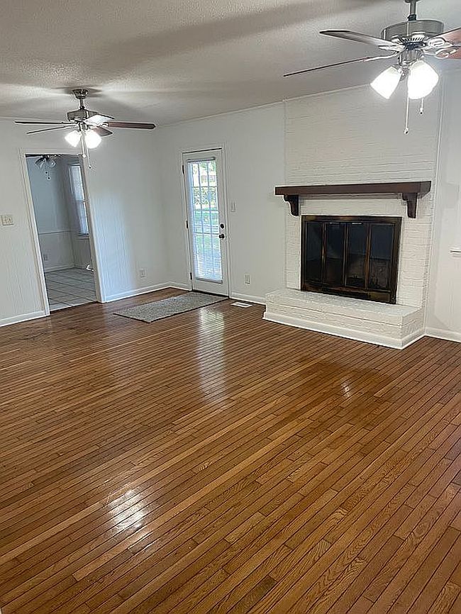 Photo of 409 Glen Canyon Dr, Fayetteville, NC