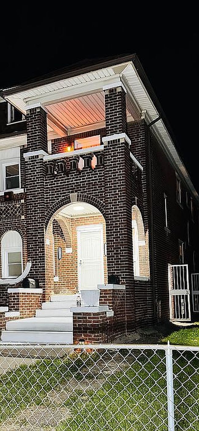 Image of 10000 Broadstreet Ave