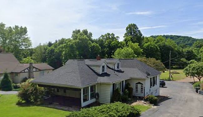 Photo of 1517 Wampum Rd, Ellwood City, PA