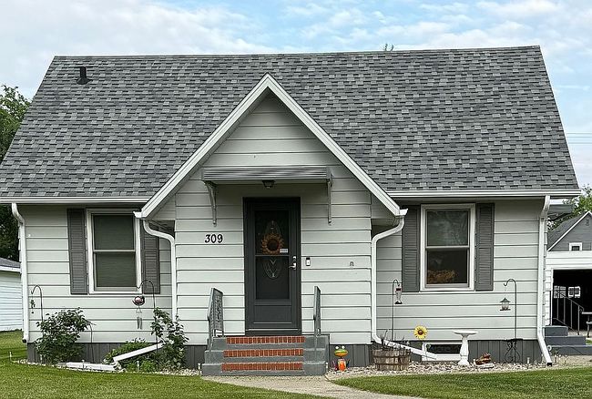 309 N Sheyenne St, Mcville, ND