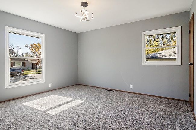 Photo of 716 E Stewart Dr, Rensselaer, IN