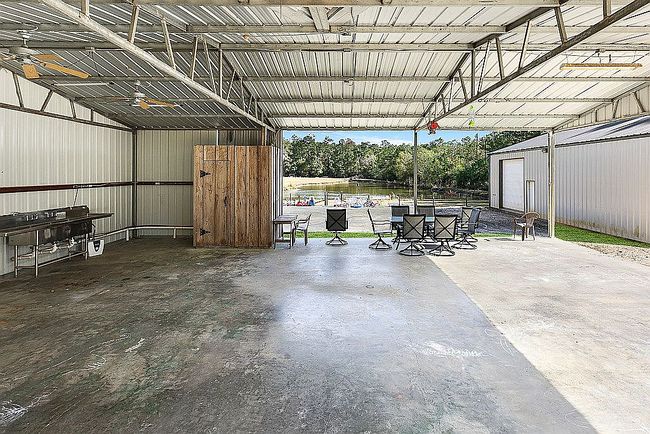 Image of 23748 Hutchinson Rd