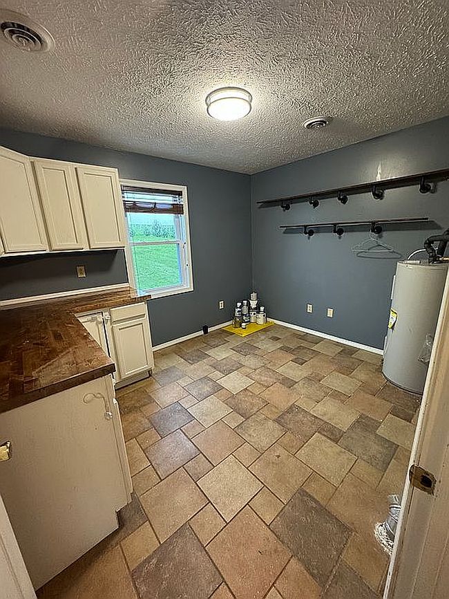 Photo of 257 Boyd Ln, Bedford, IN