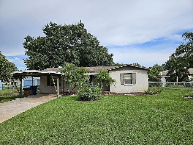 Photo of 1519 Eucalyptus Ave, Lake Placid, FL