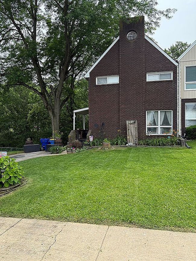 Photo of 3115 Equinox Rd, Dover, PA