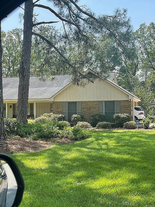 Image of 138 Azalea Ln
