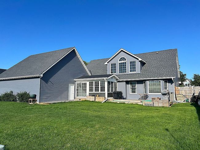 Photo of 601 Stonegate Ct, Sergeant Bluff, IA