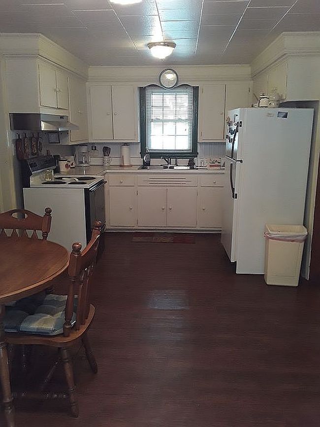 Additional photo 3 of property located at 150 N 12th Ave