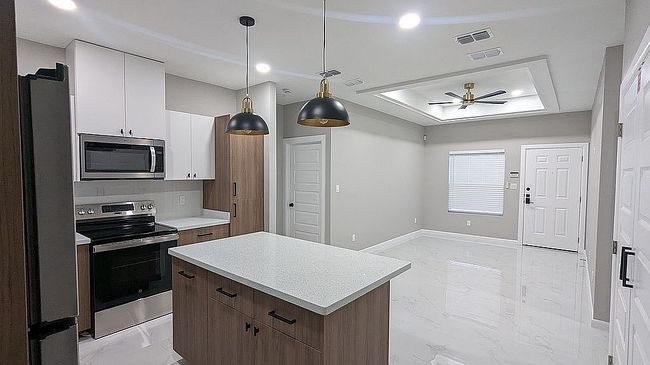 Image of 1-12614 N 33rd Ln
