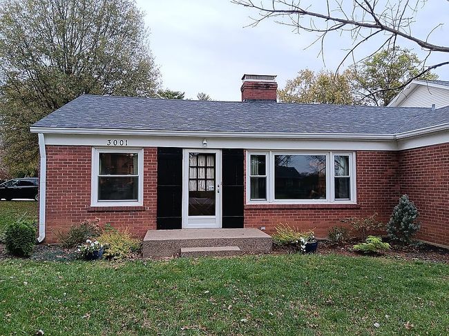 Image of 3001 Whiteway Ave